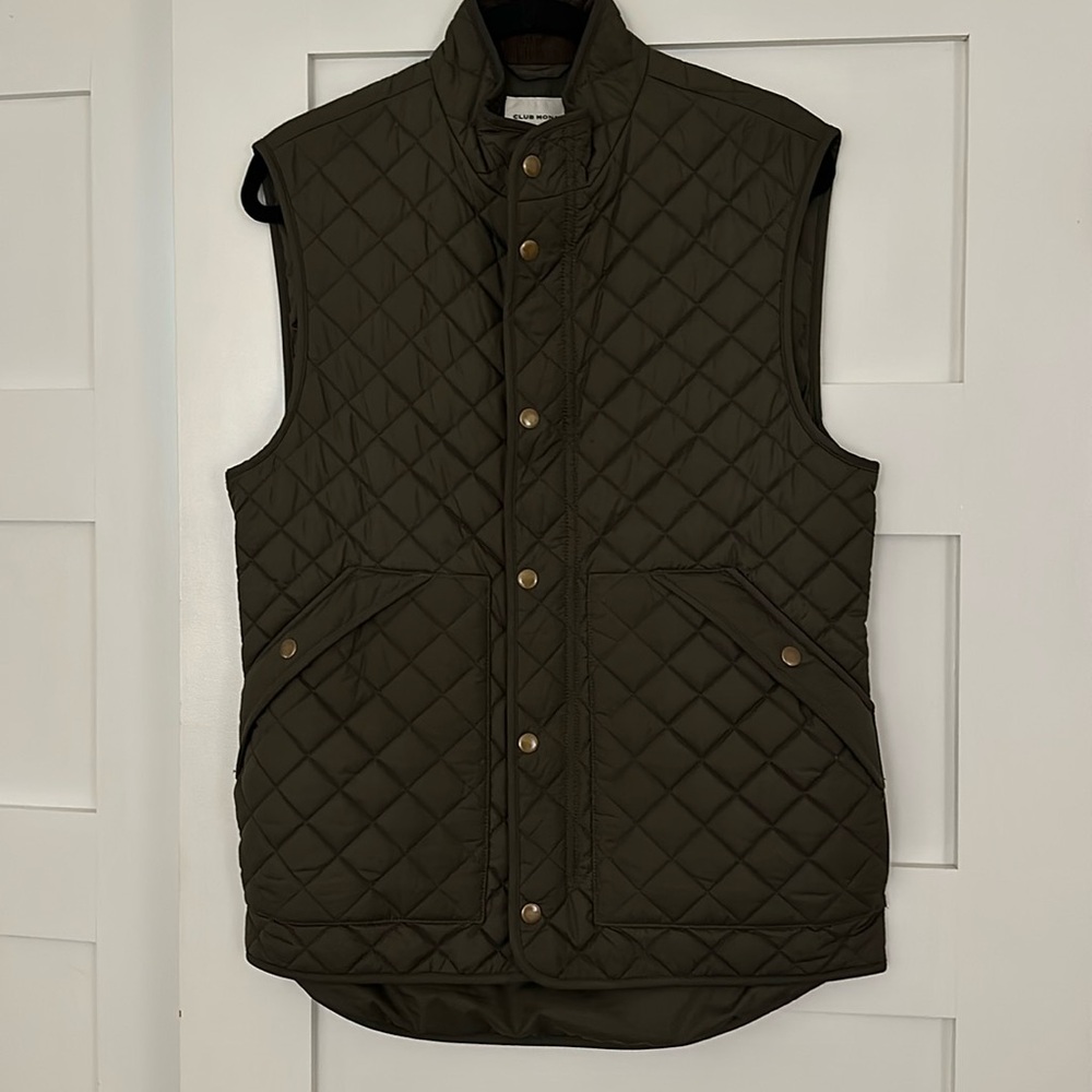 Club Monaco quilted vest
